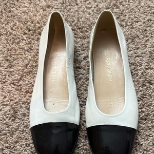 Enzo Angiolini Cream and Black Cap Toe Ballet Flats